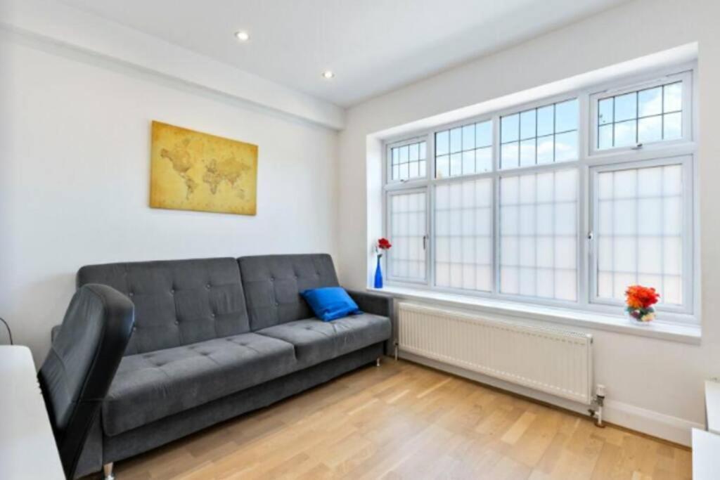 Large Family Home Near Richmond Park 新莫尔登 外观 照片