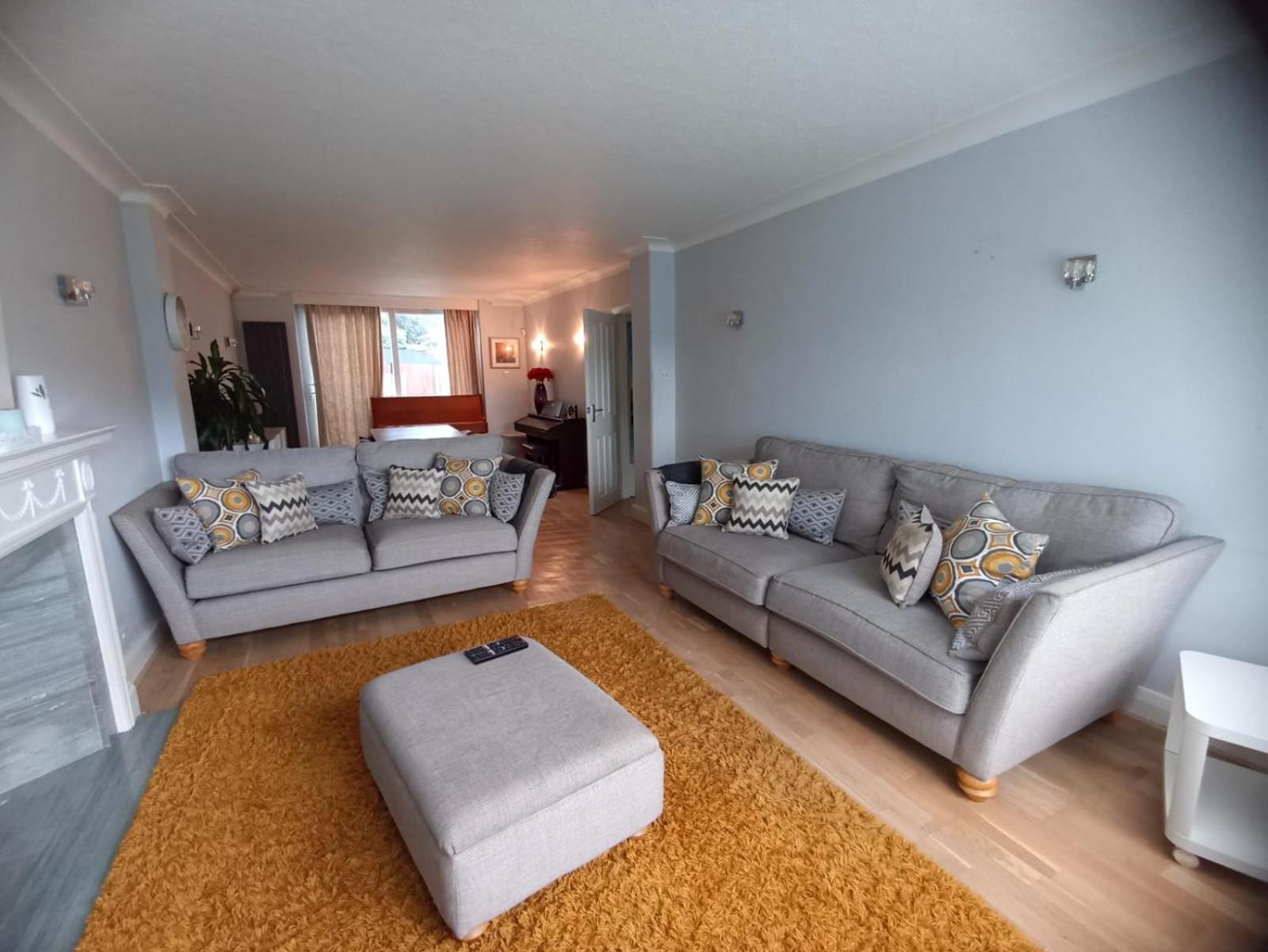 Large Family Home Near Richmond Park 新莫尔登 外观 照片