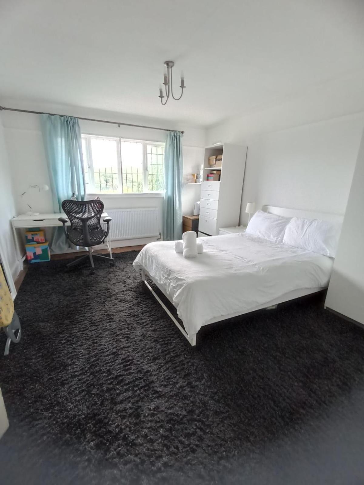 Large Family Home Near Richmond Park 新莫尔登 外观 照片