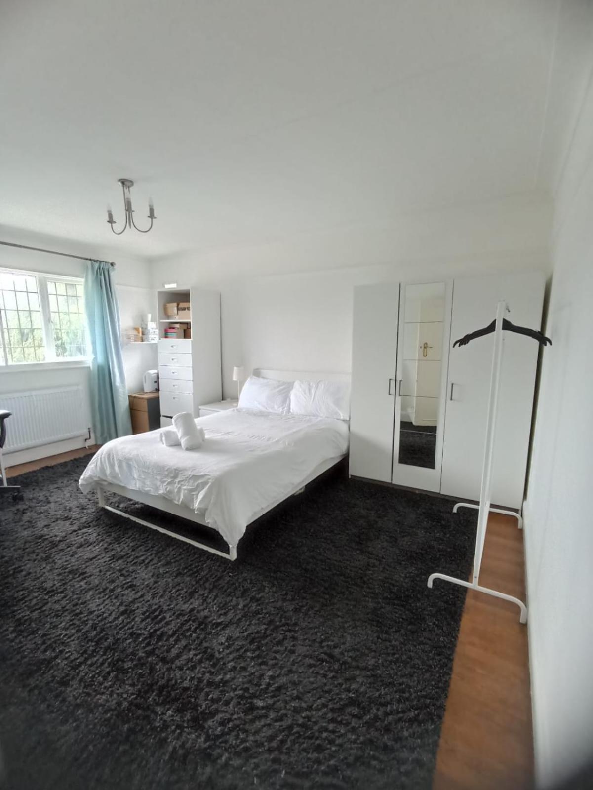 Large Family Home Near Richmond Park 新莫尔登 外观 照片