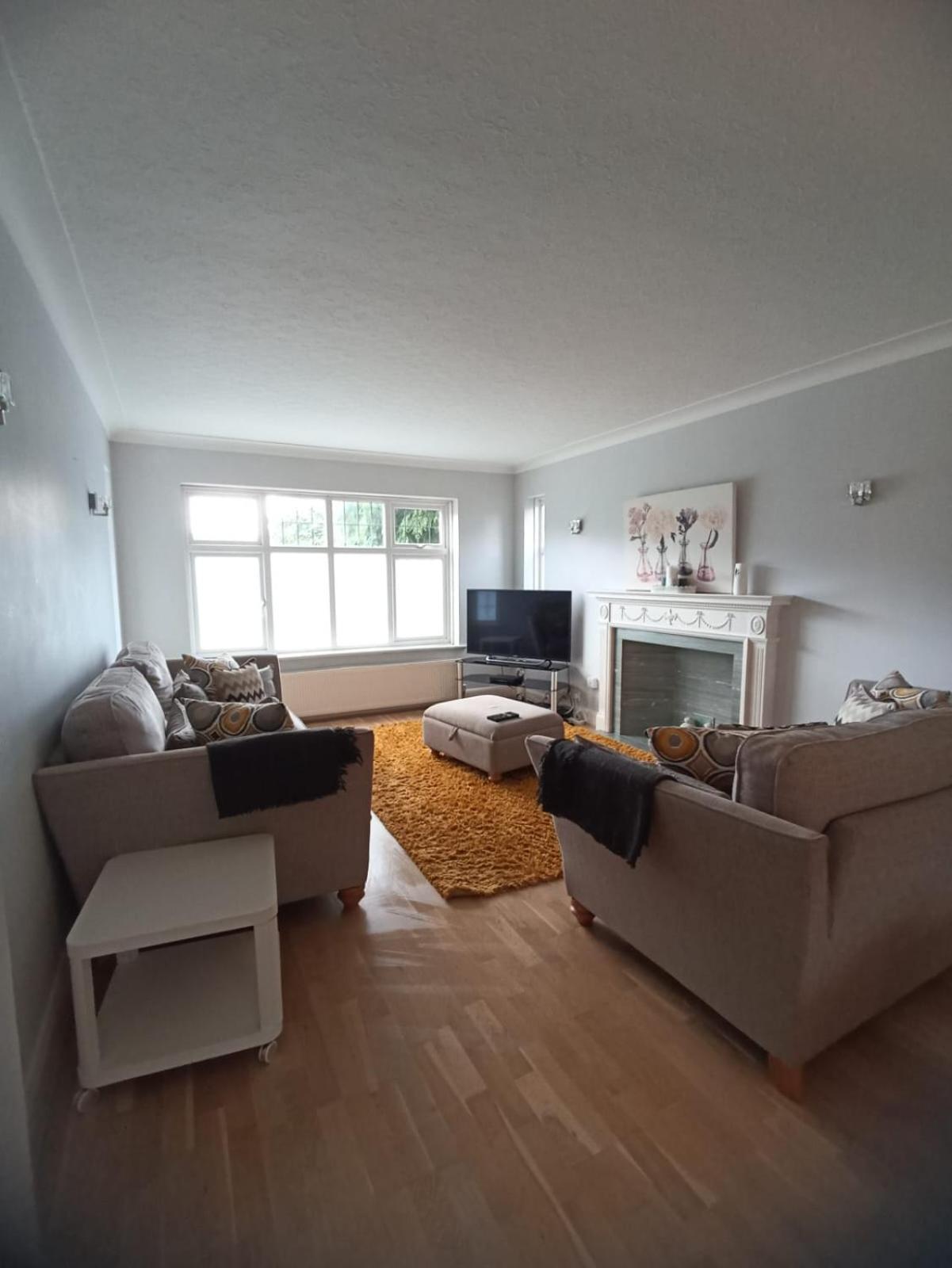 Large Family Home Near Richmond Park 新莫尔登 外观 照片